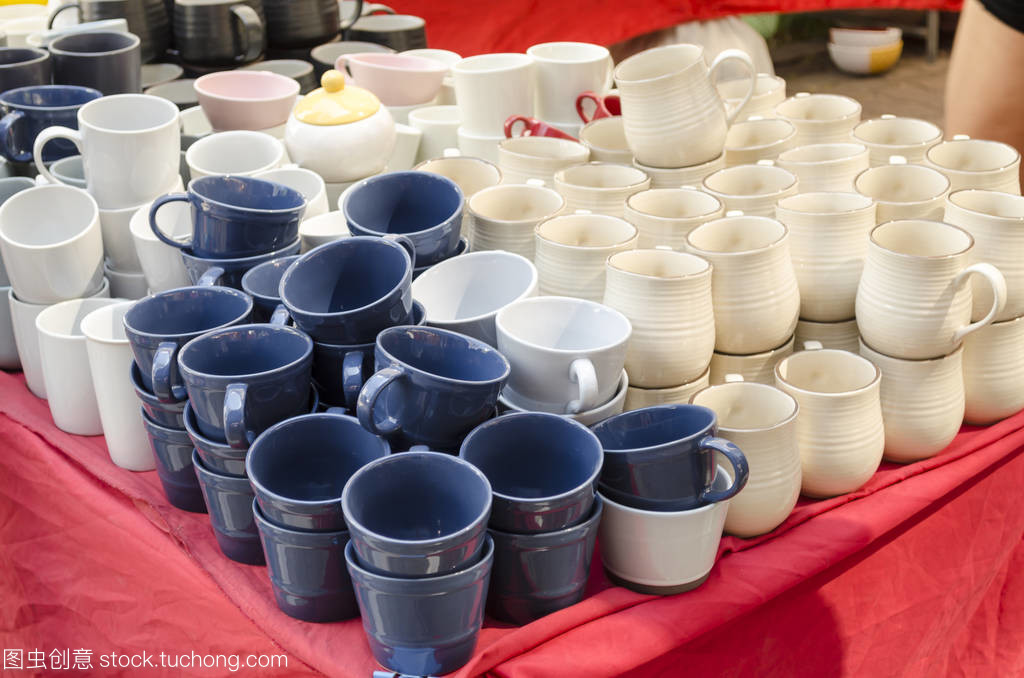 堆叠式陶瓷碗和杯子陶瓷